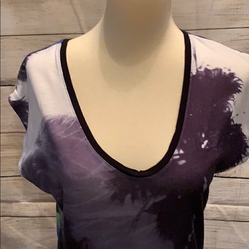 🌼🌼Express xs short sleeve tee🌼🌼 - Picture 2 of 4